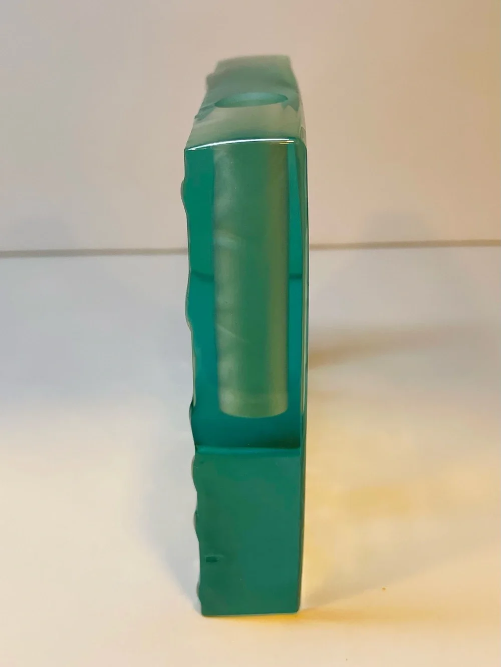 Stunning art glass sculpture/bud vase by artist Stephen Schlanser